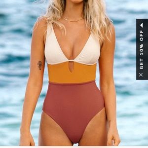 Womens bathing suit